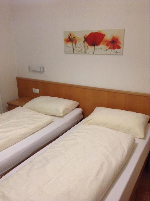 Ottenkellerhof Bolzano Bilik gambar